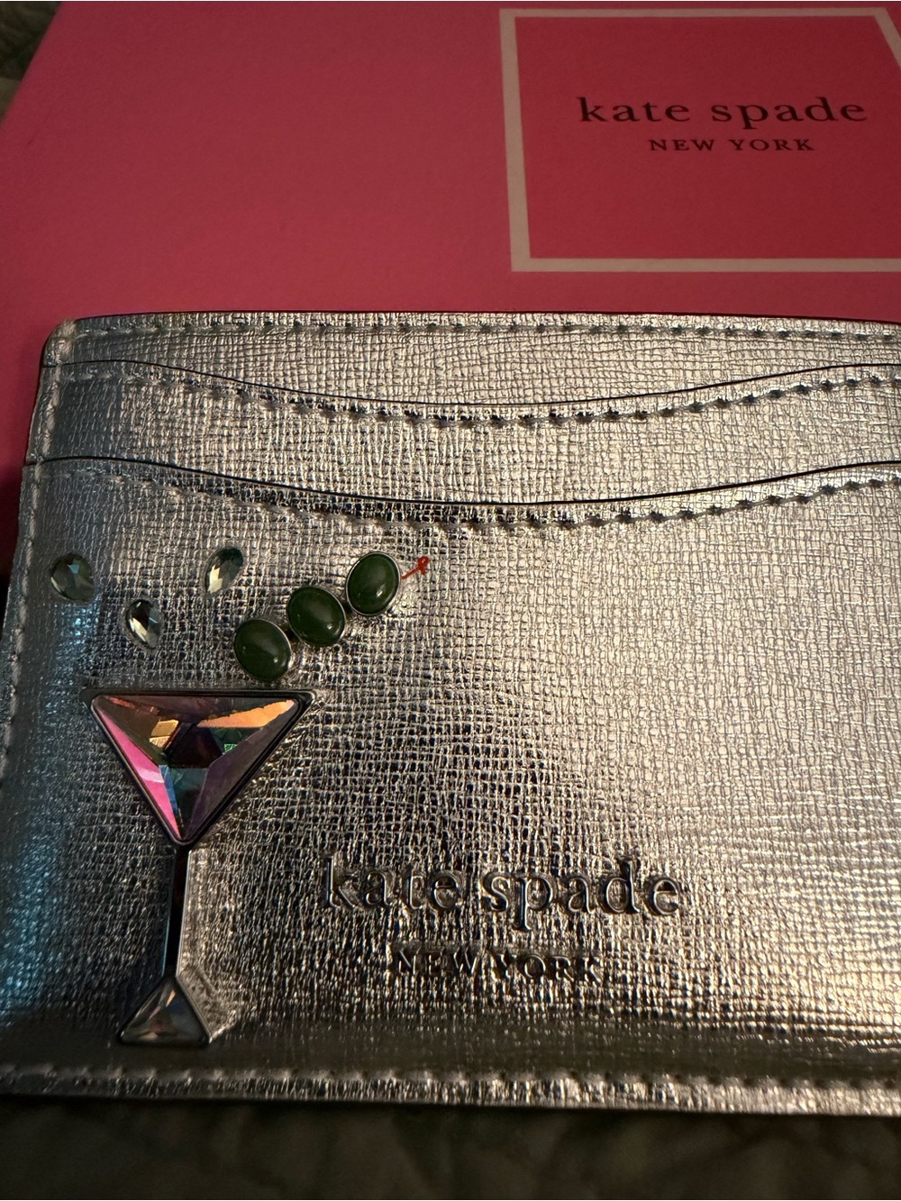 🛑🛑🛑❌❌sold🛑🛑❌❌kate spade Silver Metallic Cardholder with Martini Charm - Picture 5 of 5